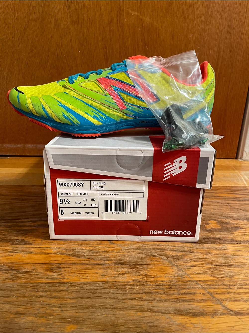 New Balance Women's Neon Yellow/Blue Cross Country Racing Shoes Spikes NIB W 9.5